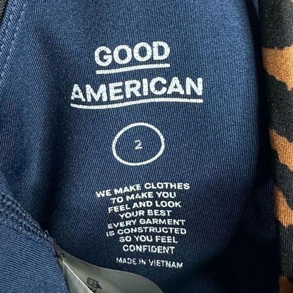 Good American Oasis Leopard Sports Bra Size small (2) - Picture 4 of 9